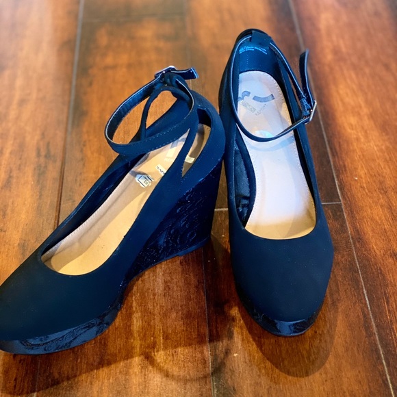 Women shoes - Picture 2 of 6